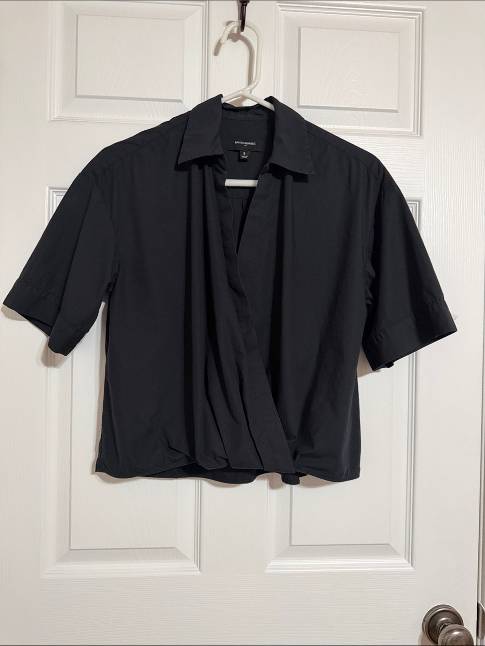 Banana Republic Black Short-Sleeve Shirt